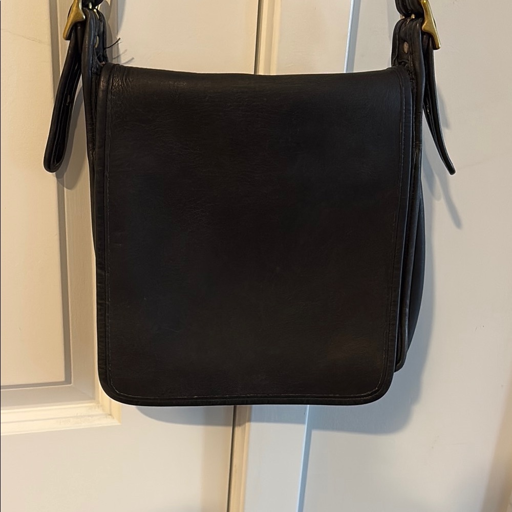 Coach Black Leather Crossbody Shoulder Bag Brass hardware